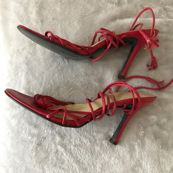 Genuine Leather Wrap Up Sandal Heels Size 7
VGUC - Picture 7 of 10